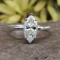 marquise cut moissanite ring - diamondrensu