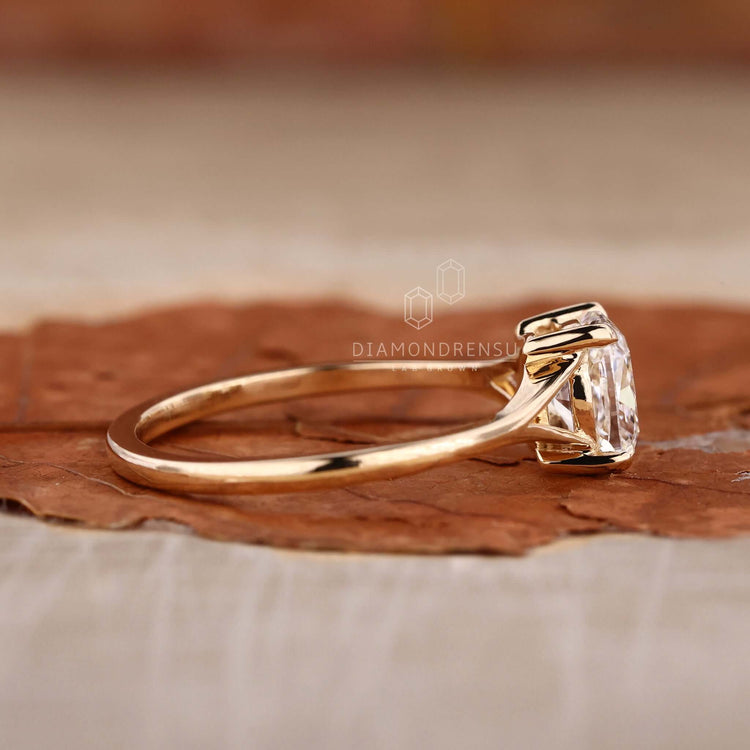 diamond solitaire ring