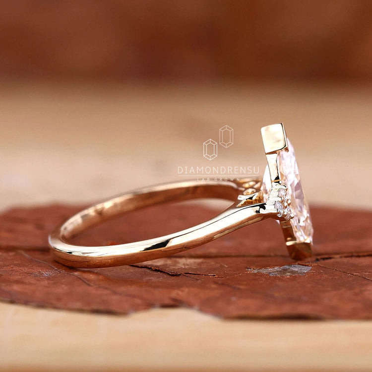 Dutch Marquise Cut Lab-Grown Diamond Muse Setting 1 - 2 CT Ring