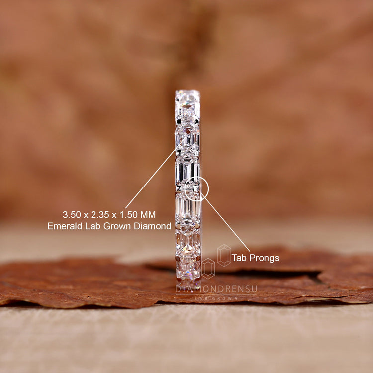custom wedding band