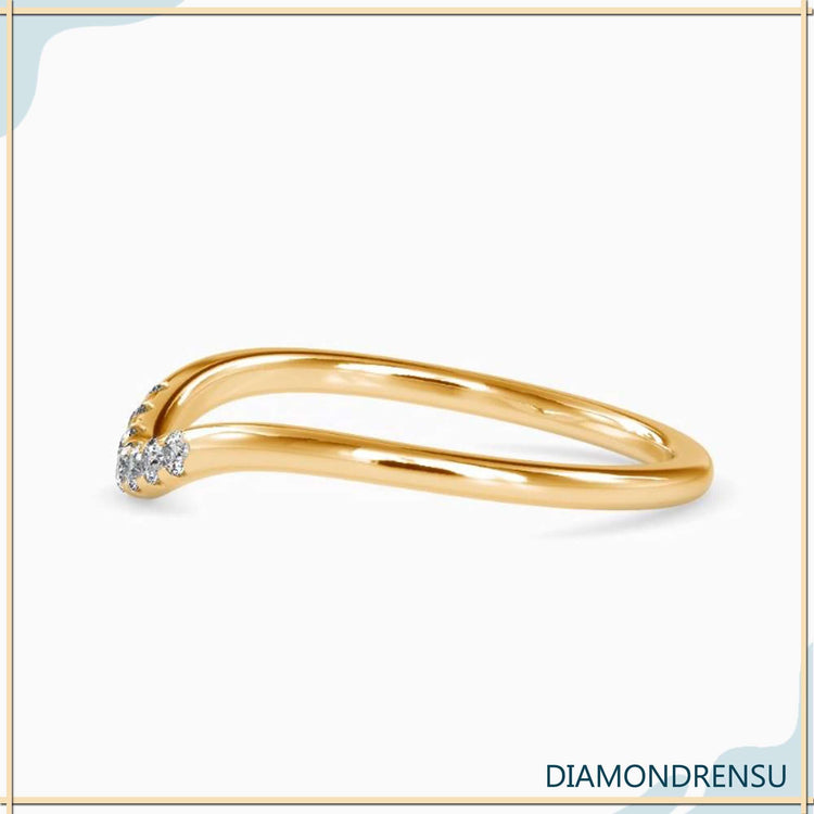 Round Moissanite Seven Stone Wishbone Curved Wedding Band