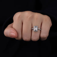 emerald engagement ring