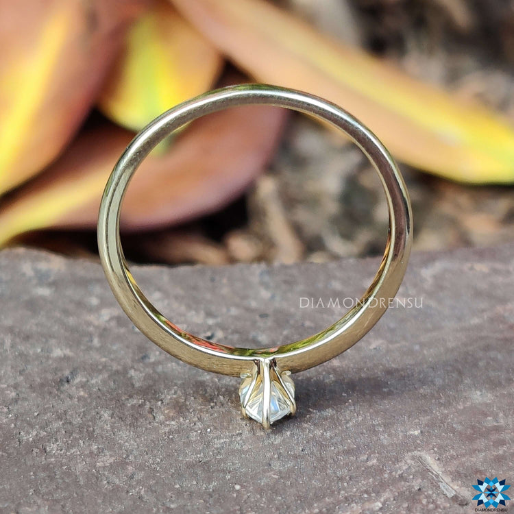 solitaire ring