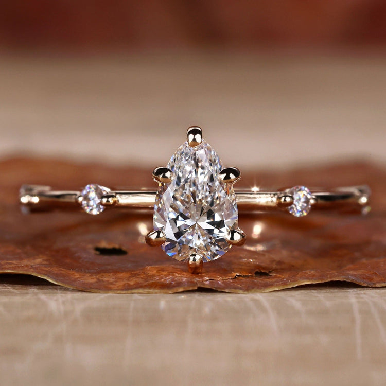 pear engagement ring