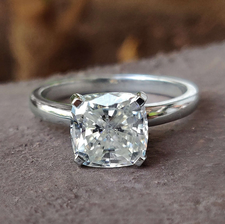 moissanite vs diamond - diamondrensu