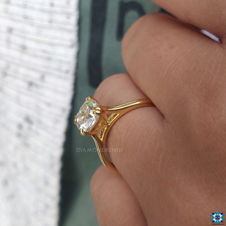 cushion divine ring