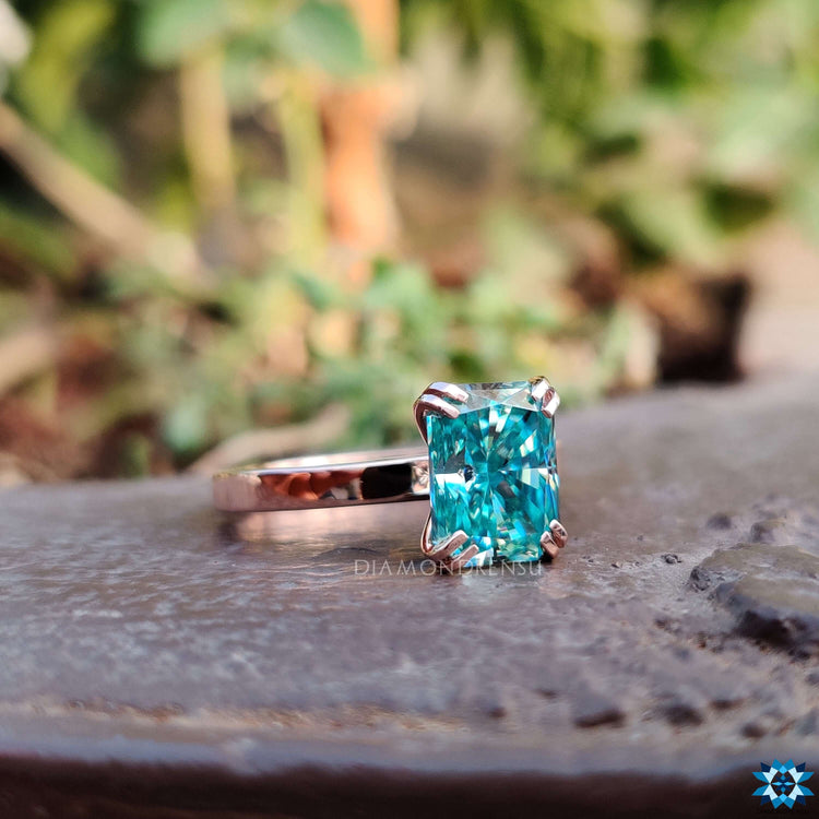 solitaire ring