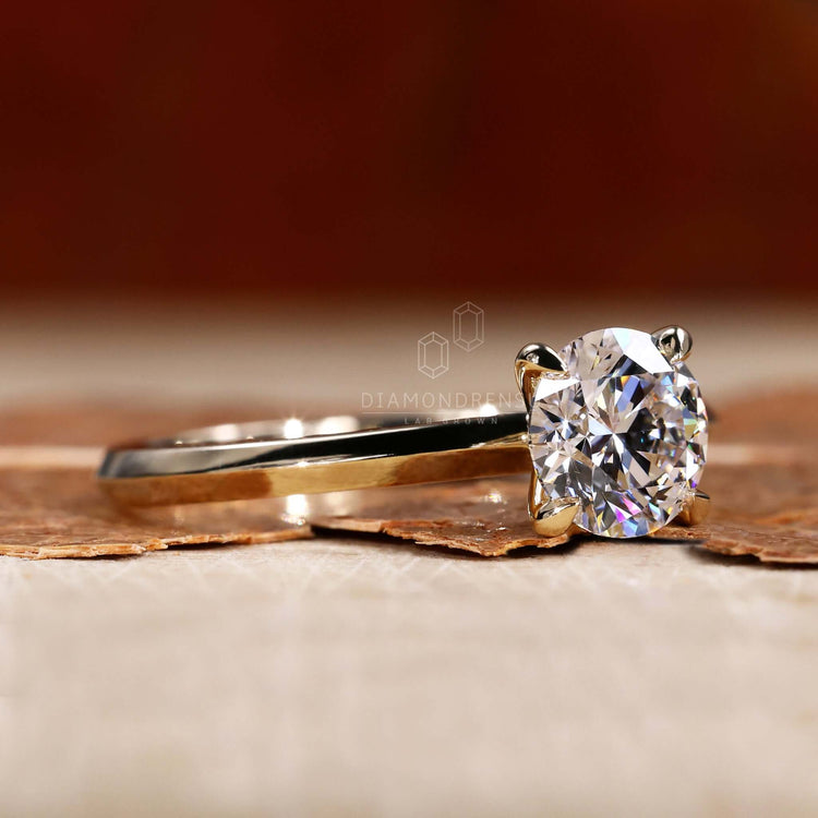 Round Cut Lab-Grown Diamond Solitaire Ring 0.9 CT