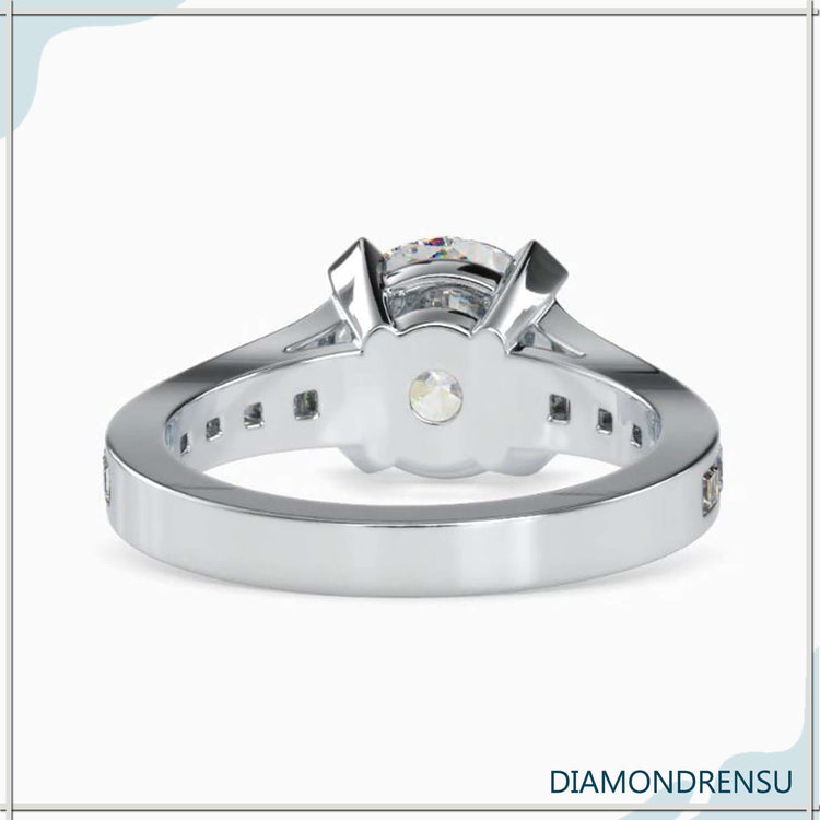 vintage moissanite ring - diamondrensy