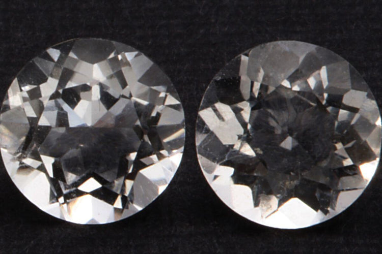Two diamonds side by side for price comparison