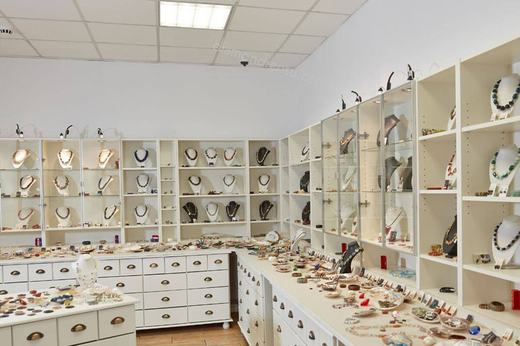 Jewelry store to buy diamonds from 