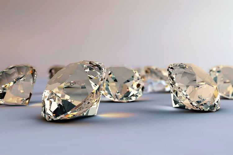 Collection of h color diamond.