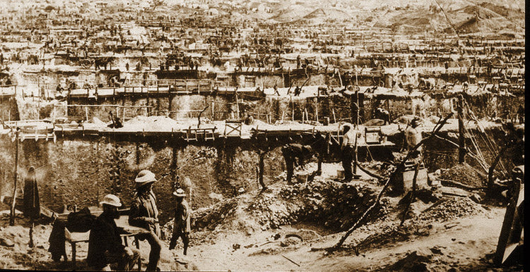 The Fall of a Diamond Empire: The Decline of De Beers