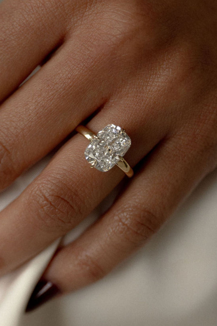 How to Choose the Right Diamond Shape for Your Hand: A Modern Guide to Proportion and Personal Style