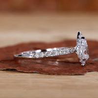 Custom pear shaped halo ring by Diamondrensu Australia.
