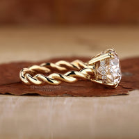 Customise ring with IGI certified diamonds and gold.
