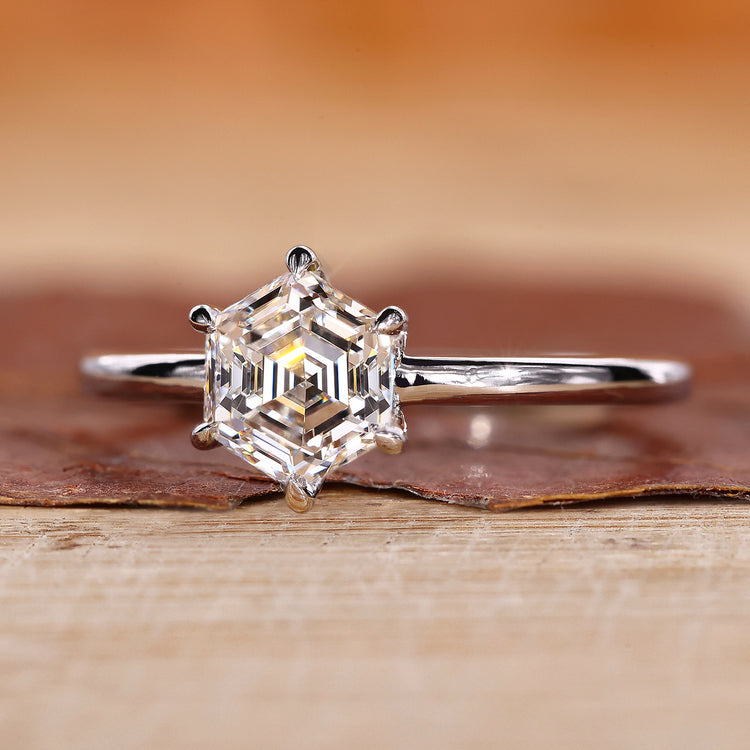 6 claw prong setting used in handmade ring.
