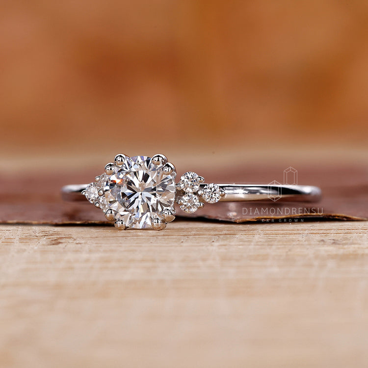 Muse setting ring with double prong setting.
