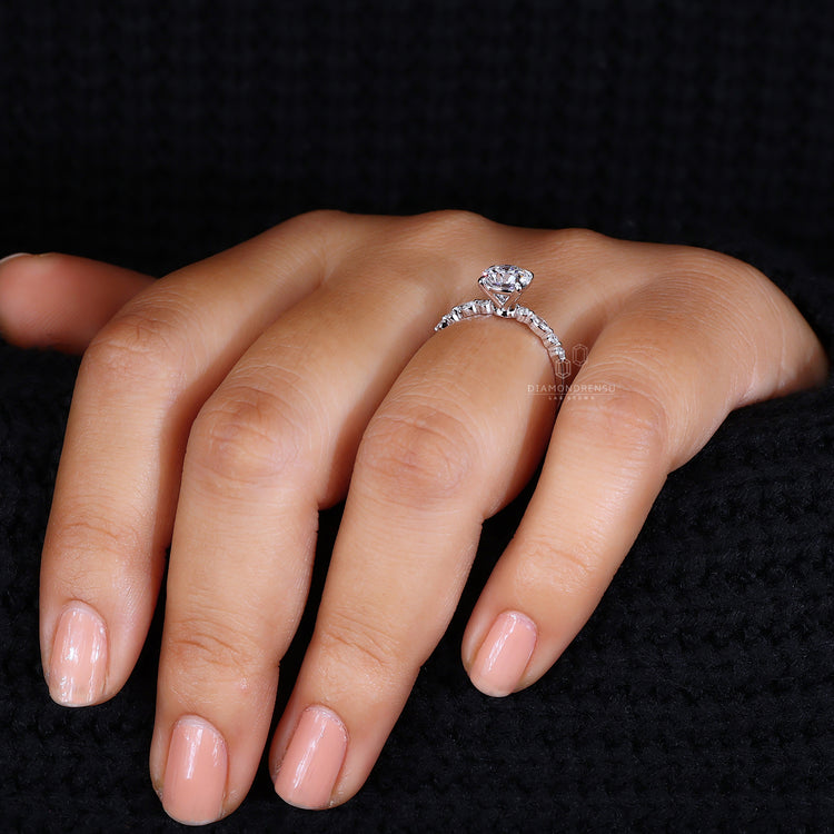 Customise ring with your choice of setting and diamond.
