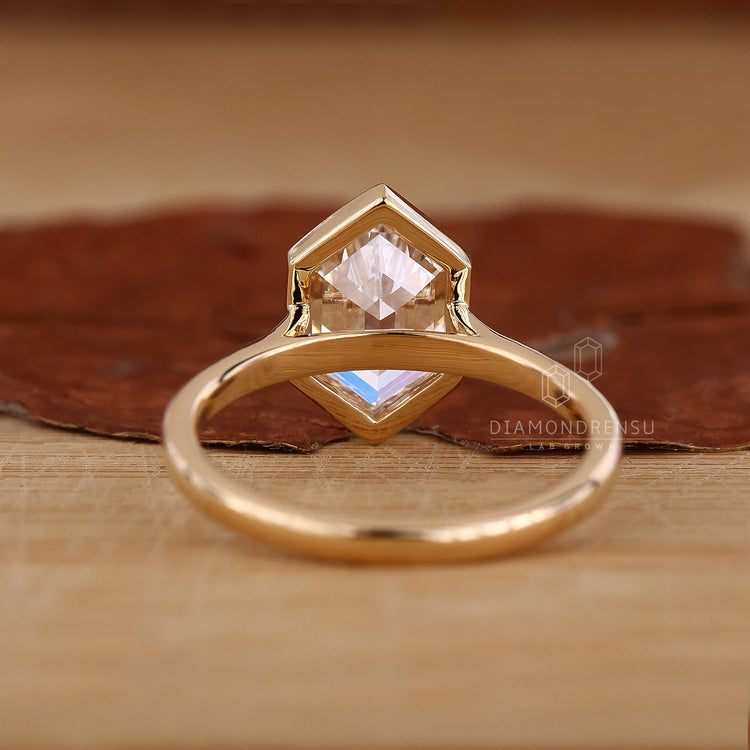 Lab Grown Diamond in yellow gold engagement ring.
