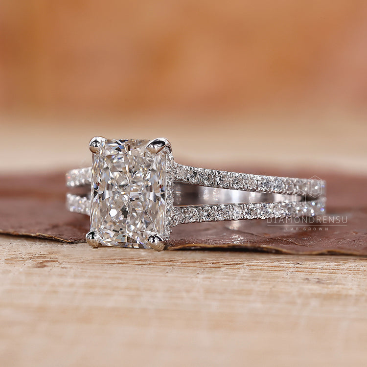 Prong setting ring designed in white gold engagement ring.
