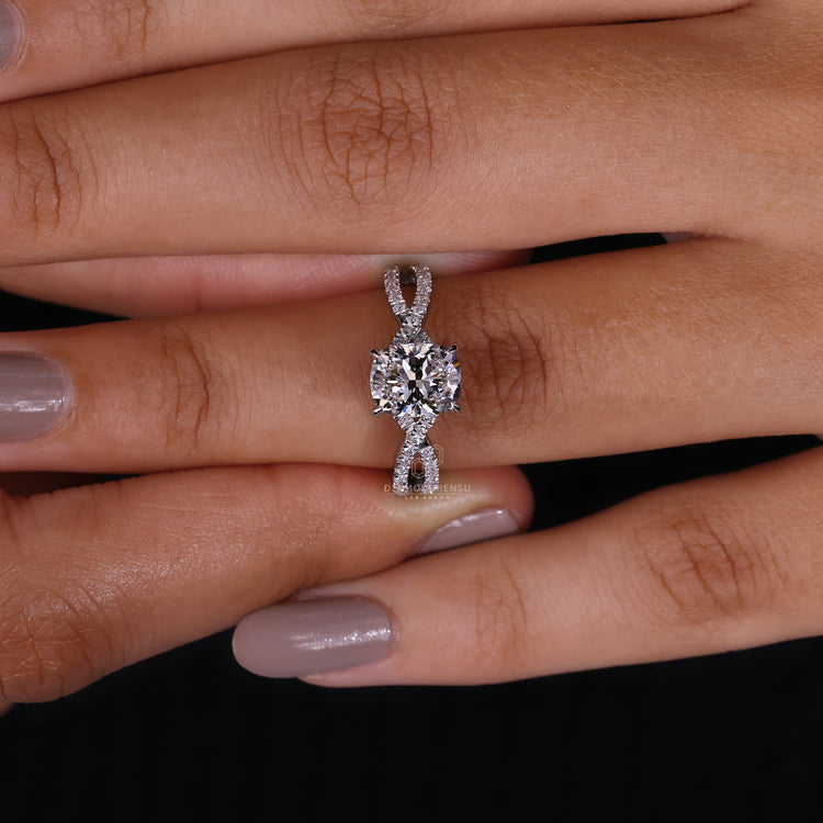 Buy Engagement ring with 4 claw prong setting.
