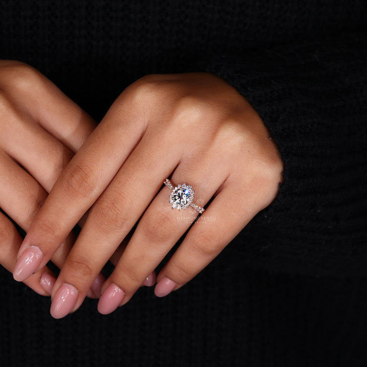 Buy Engagement ring with a filigree engagement ring look.
