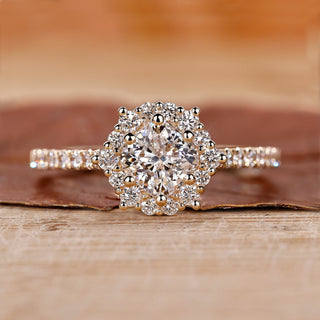 Cathedral Setting Engagement Ring with cushion cut diamond ring.
