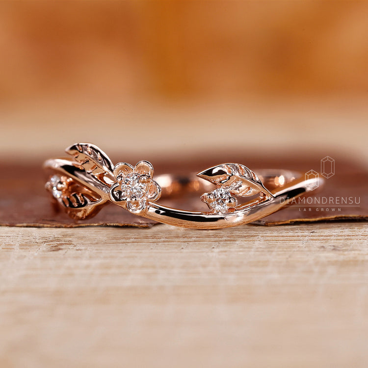 Wedding gift for her and buy wedding band today.