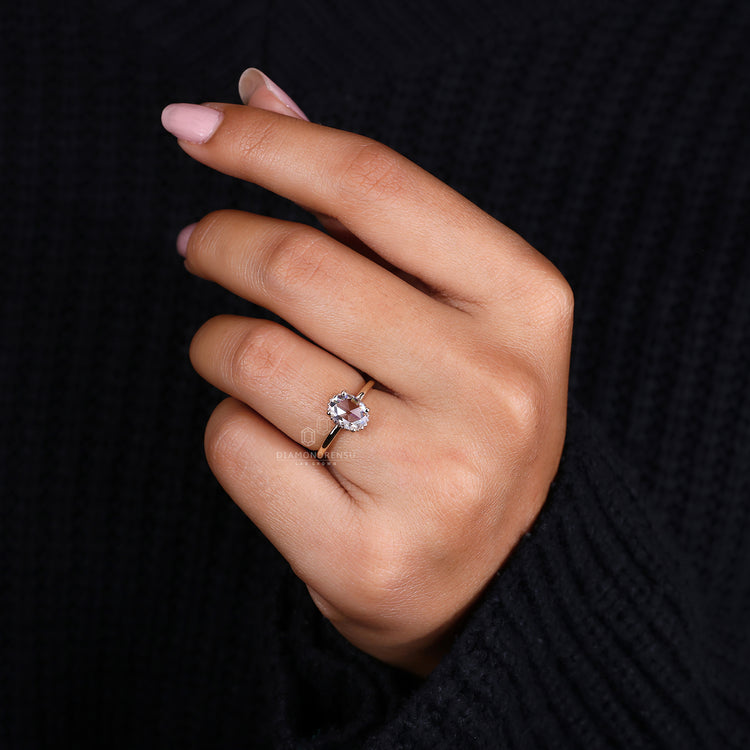 IGI certified handmade ring in yellow gold style.
