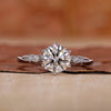 Round brilliant cut diamond ring in white gold

