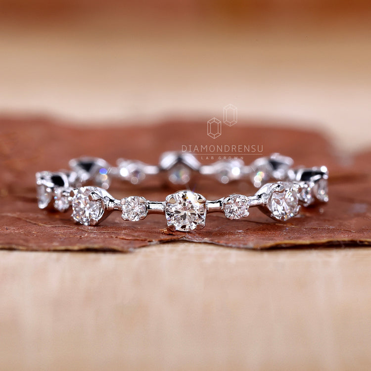 Handmade jewelry in prong setting band style.
