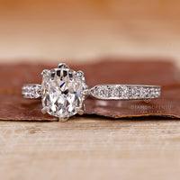 Pave setting ring with round diamond pave set.
