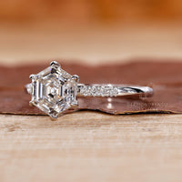 round cut side stones on pave setting ring.
