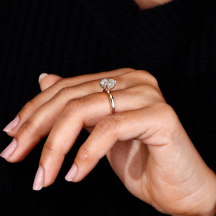 IGI certified handmade ring for daily wear.
