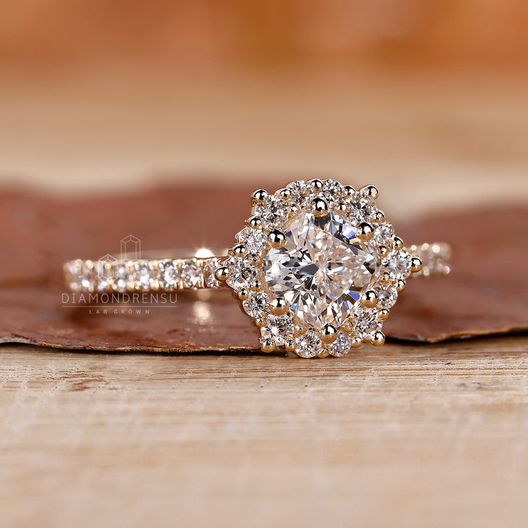 Pave setting ring matched with prong setting ring.
