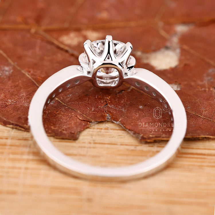 Buy Engagement ring with old mine cushion cut style.
