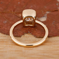 Buy Engagement ring with solitaire diamond ring.
