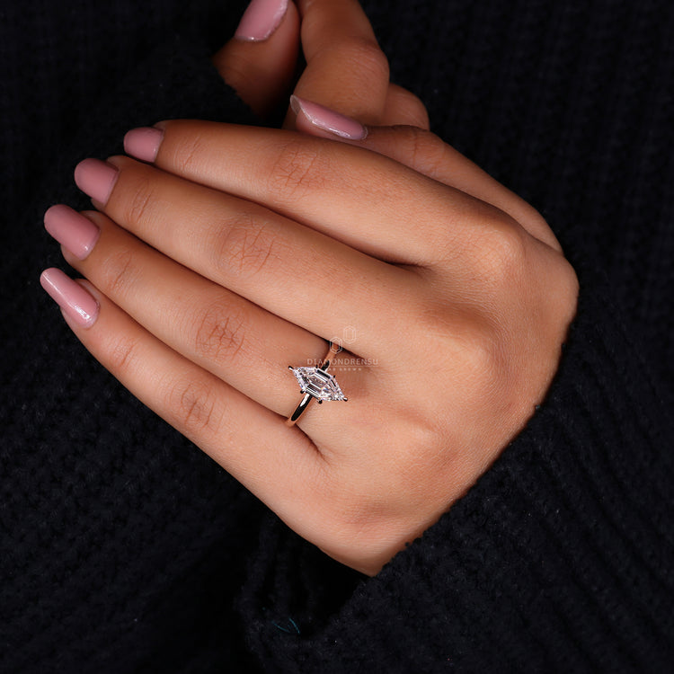 Buy Engagement ring with solitaire diamond setting.
