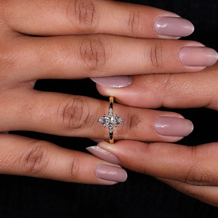 IGI certified handmade ring for daily wear.
