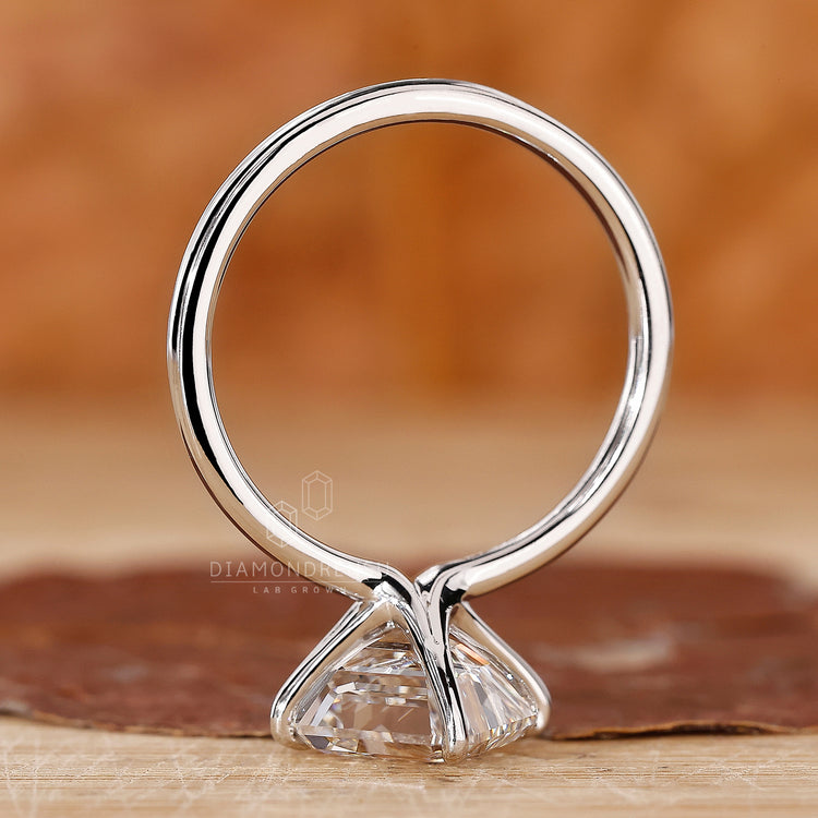 Lab Grown Diamond in white gold engagement ring.
