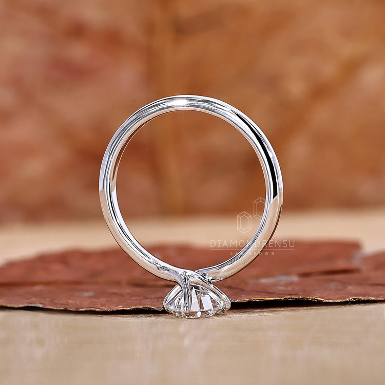 Lab Grown Diamond in solitaire engagement ring.
