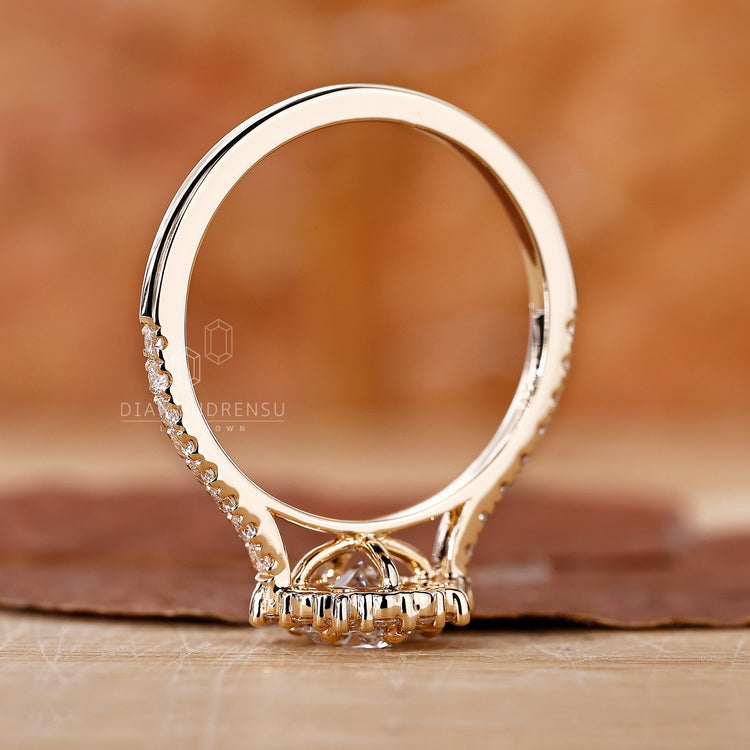 Lab Grown Diamond used in IGI certified ring.
