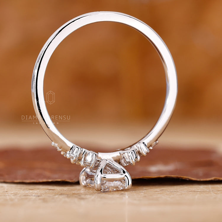 IGI certified diamond ring with white gold band and custom craftsmanship.
