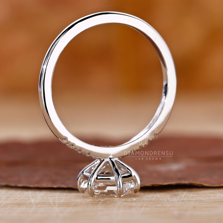 Lab Grown Diamond in white gold engagement ring.
