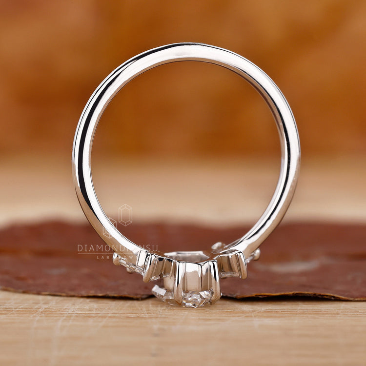 Lab Grown Diamond in 7 stone diamond ring.
