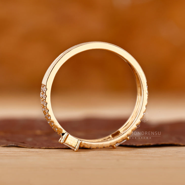 Handmade Band with baguette and round lab grown diamonds.
