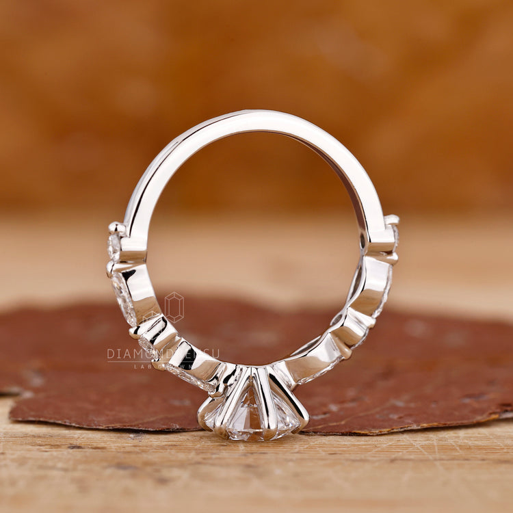 Lab grown diamond ring in a handmade setting from Diamondrensu AU.
