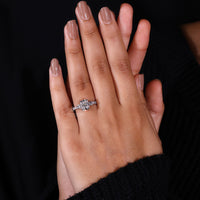 Round diamond pave setting ring used in Trellis setting ring.
