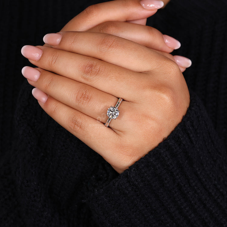 Lab grown diamond knife edge ring with pavé and prong setting.
